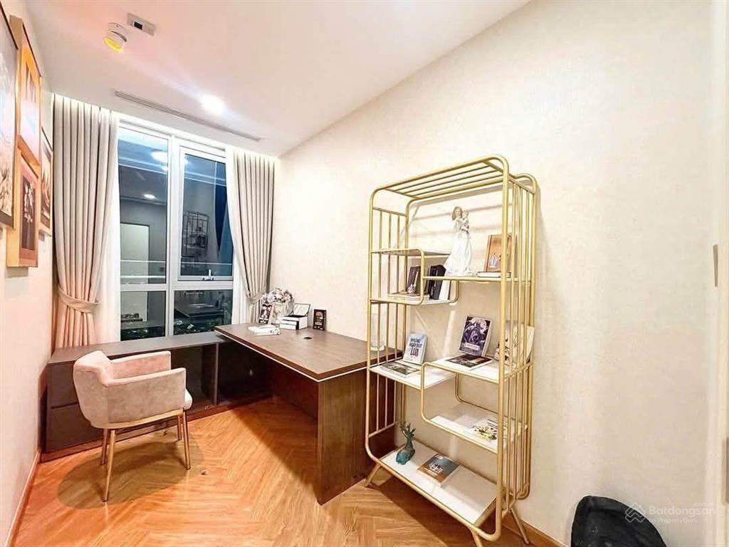 Cho thuê căn 2pn dt 88m2, view trực diện sông tòa p5 vinhomes central park giá tốt 26triệu/tháng.