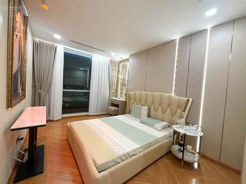 Cho thuê căn 2pn dt 88m2, view trực diện sông tòa p5 vinhomes central park giá tốt 26triệu/tháng.