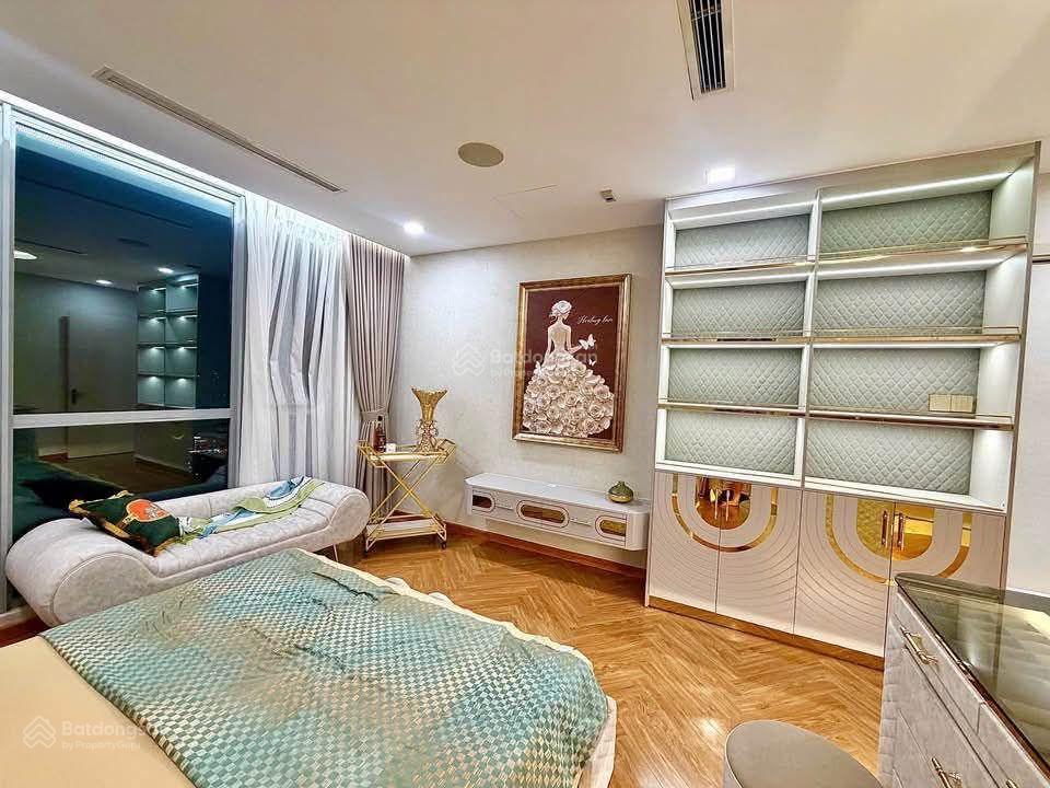 Cho thuê căn 2pn dt 88m2, view trực diện sông tòa p5 vinhomes central park giá tốt 26triệu/tháng.