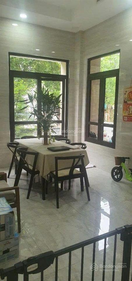 Tin chính xác cho thuê biệt thự loại diện tích dt 600m2 giá 409 triệu/th vinhomes central park