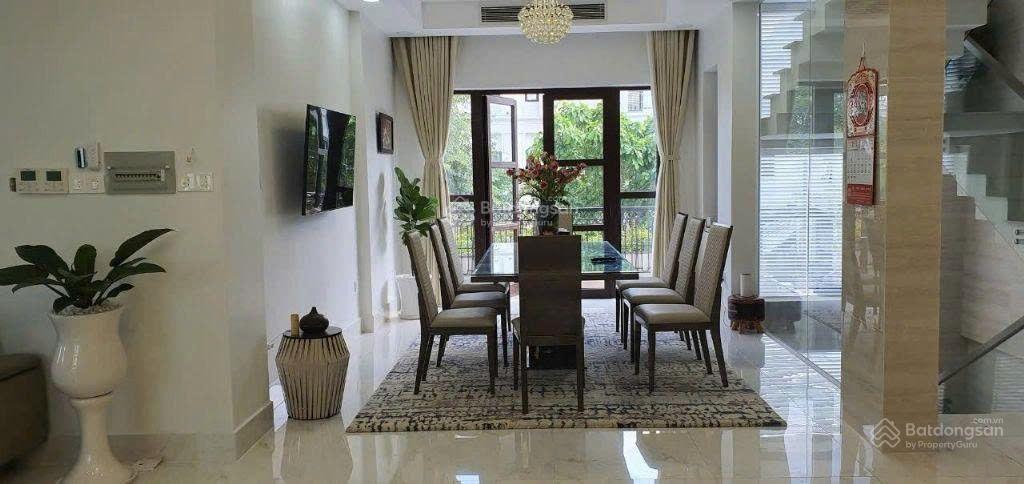 Tin chính xác cho thuê biệt thự loại diện tích dt 600m2 giá 409 triệu/th vinhomes central park