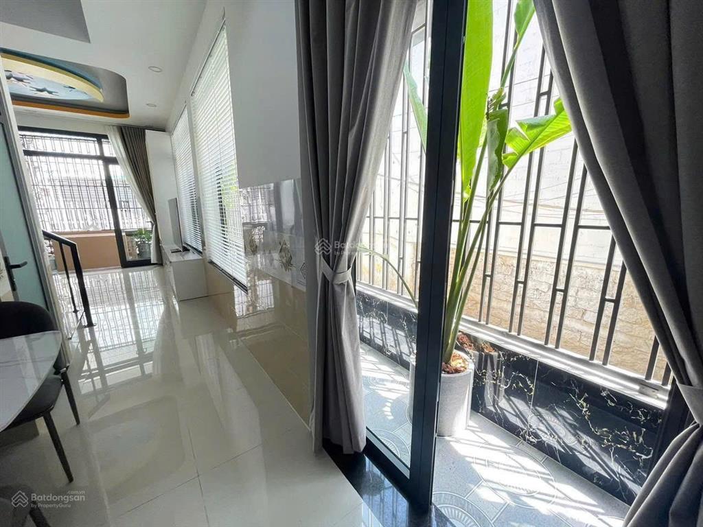 Cho thuê nhà nguyên căn 4 tầng 5 phòng ngủ 5 nhà vệ sinh