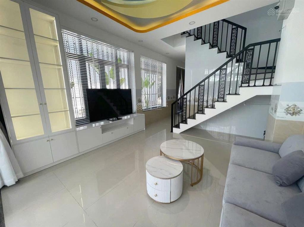 Cho thuê nhà nguyên căn 4 tầng 5 phòng ngủ 5 nhà vệ sinh