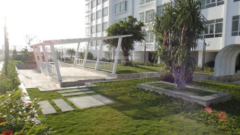 Căn hộ trung tâm phố công nghệ dt  93,6m2  2pn. giá 45 tr/m2 tỷ full nội thất vào ở ngay