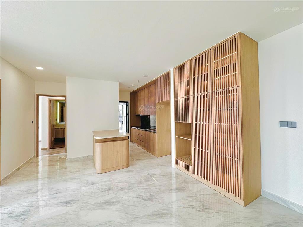 Cần bán căn hộ essensia sky view nam bán lỗ dt 75m2 giá 5,2 tỷ bao hết hoàn sổ,   0906 313 ***