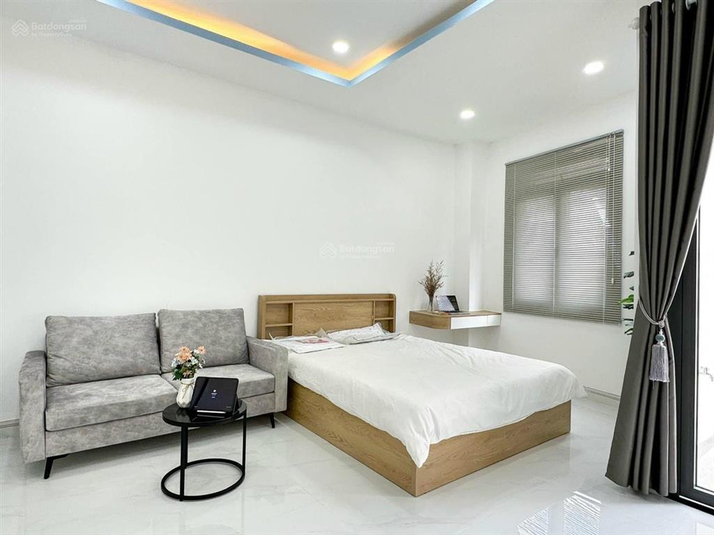 Căn hộ ban công đẹp thoáng lê văn sỹ gần trần quang diệu ô tô vào tận nhà giá 6 triệu