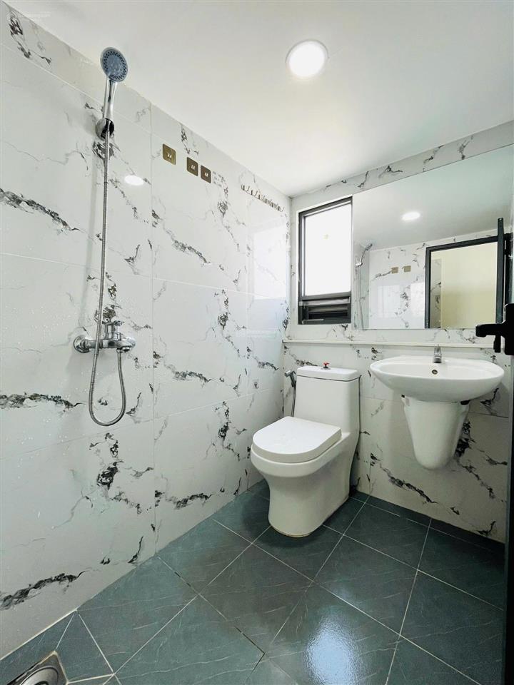Phòng đẹp sạch sẽ mới xây lý thường kiệt giao lữ gia chỉ 4 triệu