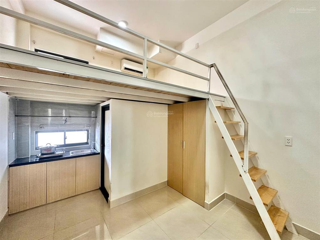 Phòng gác lửng đón nắng mới xây đường phạm văn bạch gần tân sơn