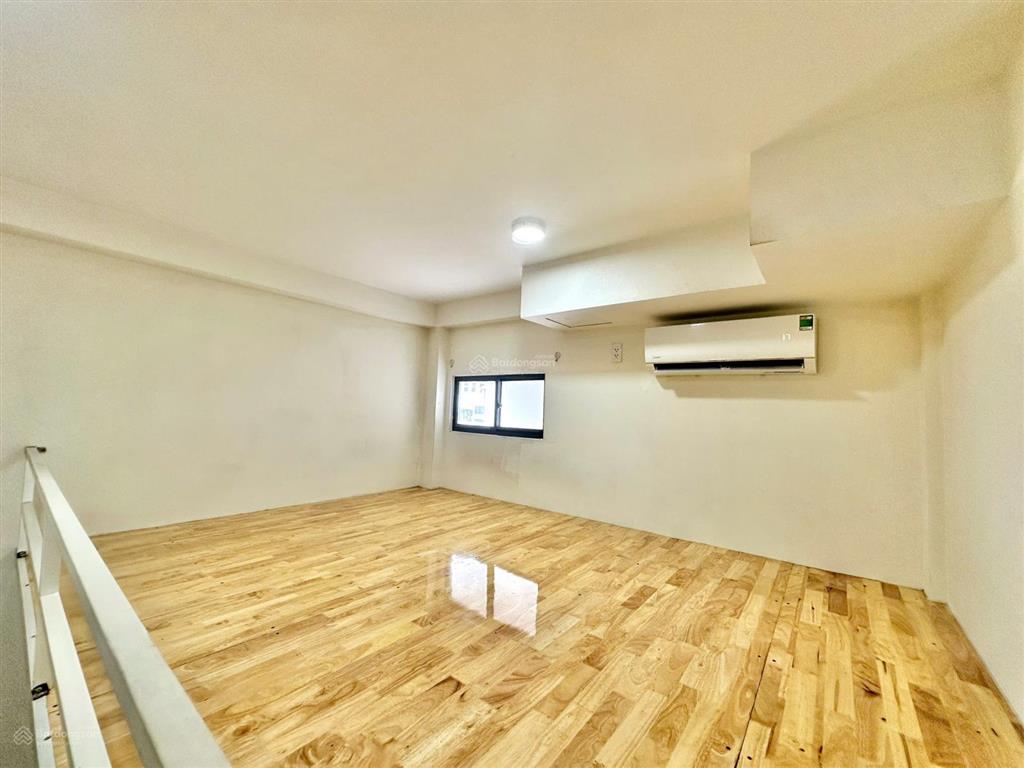 Phòng gác lửng đón nắng mới xây đường phạm văn bạch gần tân sơn