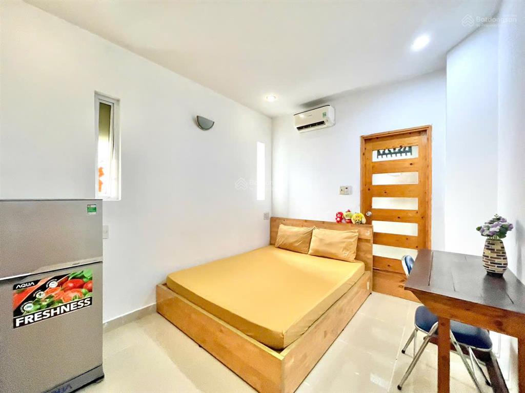 Phòng đẹp thoáng lê văn sỹ gần trần quang diệu full tiện nghi giá 4 triệu