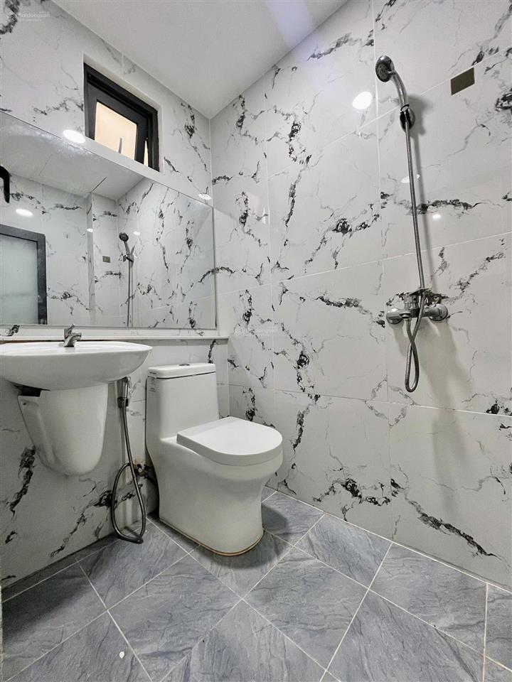 Phòng đẹp thoáng đào duy anh giao hồ văn huê full tiện nghi giá 4,2 triệu