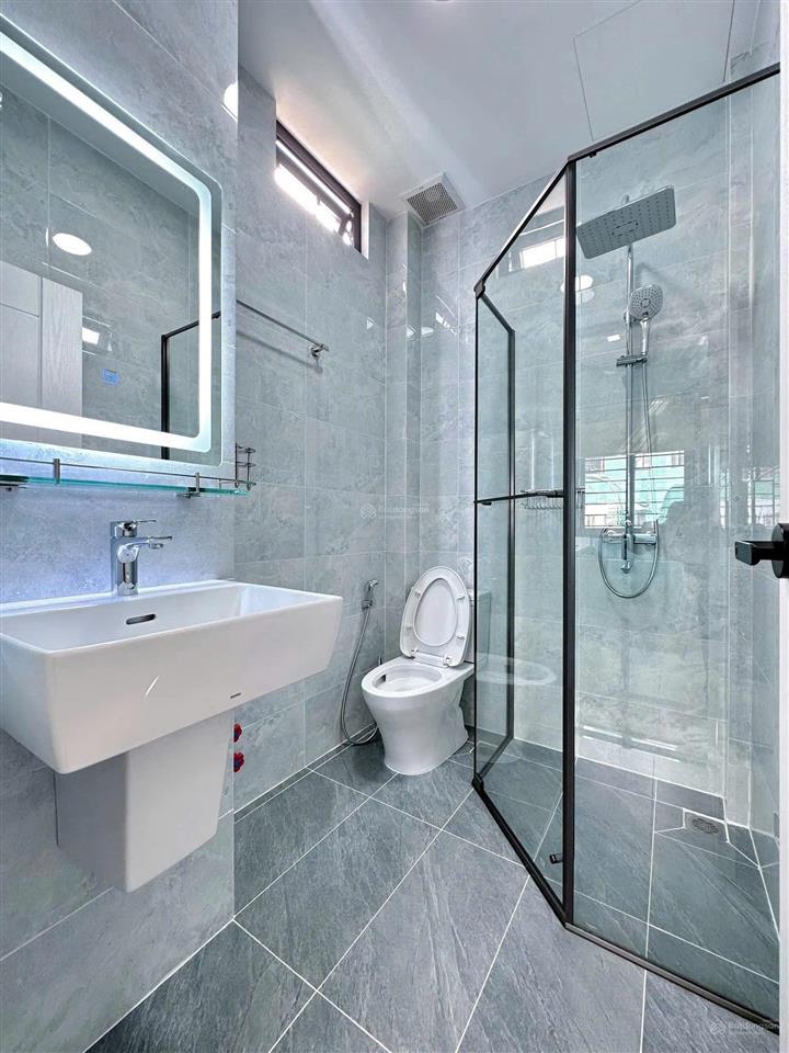 Căn hộ cao cấp 30m2 full nội thất đường cách mạng tháng 8 gần công viên lê thị riêng