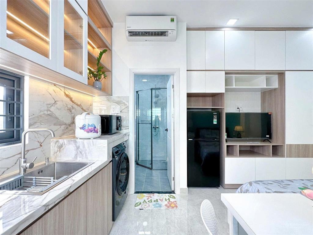 Căn hộ cao cấp 30m2 full nội thất đường cách mạng tháng 8 gần công viên lê thị riêng
