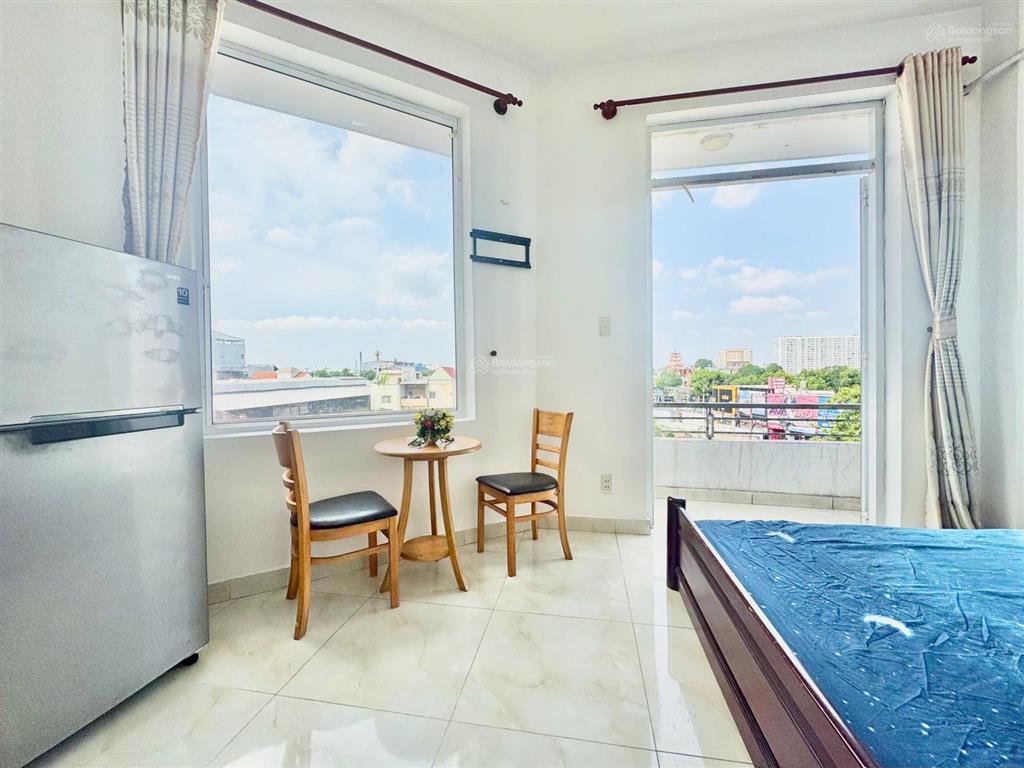 Phòng ban công new đường trường chinh giao phan huy ích giá 4,5 triệu