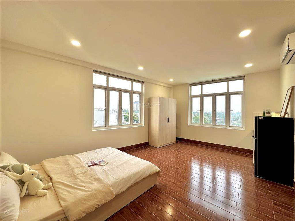 Phòng đẹp 40m2 mới xây full tiện nghi gần bến xe q8, đh ueh, văn hiến