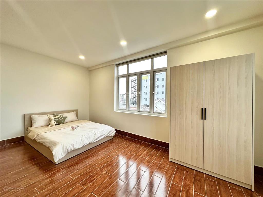 Phòng đẹp 40m2 mới xây full tiện nghi gần bến xe q8, đh ueh, văn hiến