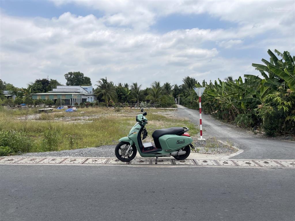 Đất ở mặt tiền lương ngang, 21m dài 40m, không quy hoạch giá tốt