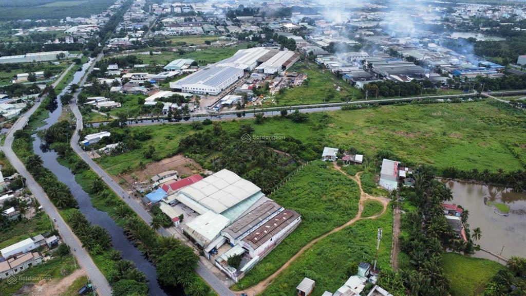 Cho thuê đất trống 5.500m2 đất có thổ cư có thể xây dựng nhà tạm kho xưởng giá tốt
