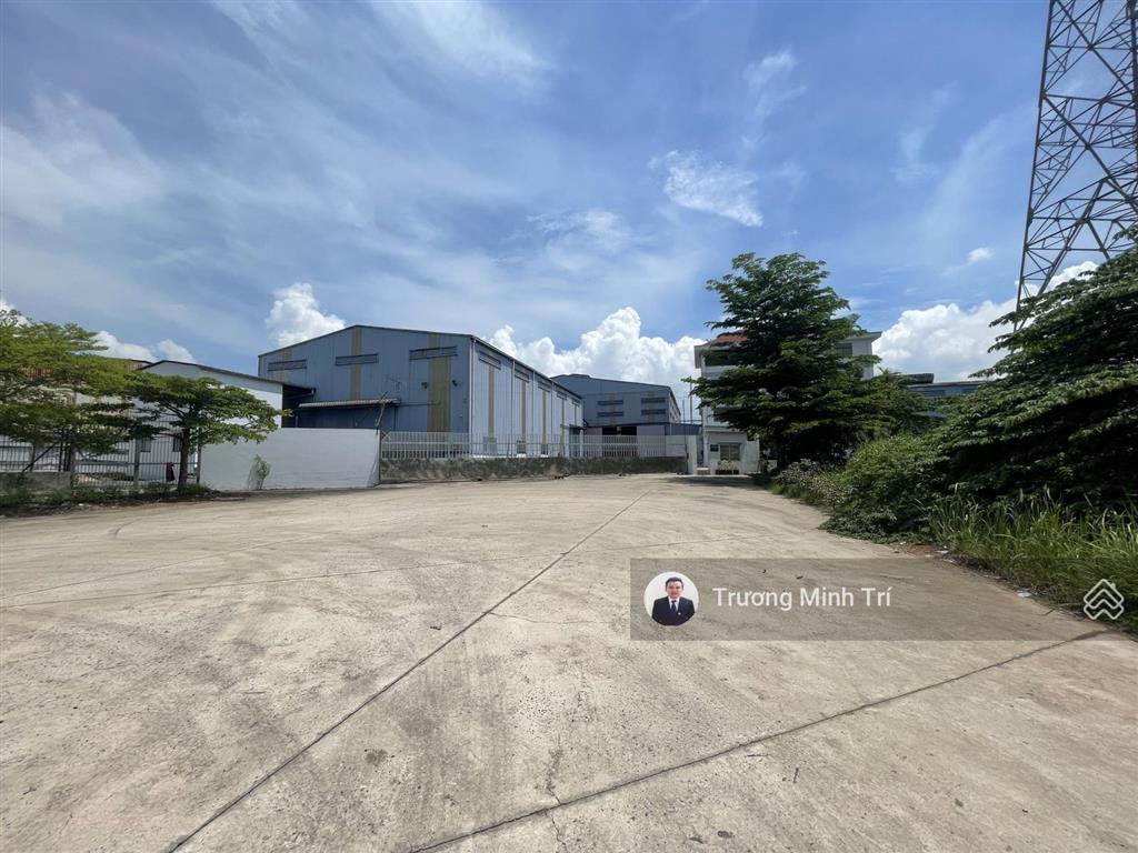 Nhà xưởng khu công nghiệp tân tạo, 5.700m2, xưởng văn phòng 3.000m2, ngay quốc lộ 1a, đường lớn