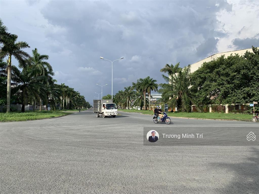 Nhà xưởng khu công nghiệp tân tạo giá tốt  đất 3.700m2 xưởng 2.500m2