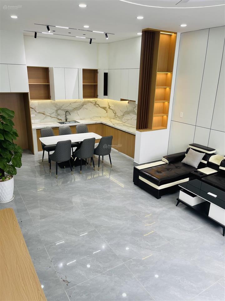Nhà view sông mỹ nhân, mỹ yên bến lức. ngang 6.2m dài 17m đường rộng