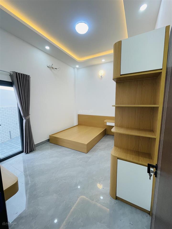 Nhà view sông mỹ nhân, mỹ yên bến lức. ngang 6.2m dài 17m đường rộng