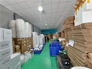 Cho thuê nhà kho quận 7 diện tích 300 m2 có trần la phông mát gắn máy lạnh được