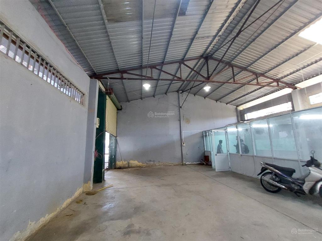 Cho thuê kho 250m2 nguyễn văn linh gần cầu tân thuận  xe container 24/7