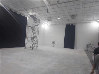 Kho cho thuê quận 7 giá tốt  250m2 mt trần trọng cung  làm studio, livestream, thực phẩm mát.