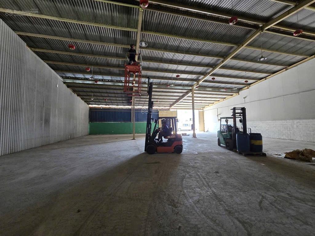 Cho thuê kho, nhà xưởng 600m2 tại nguyễn văn quỳ, giá ưu đãi 66 tr/th.