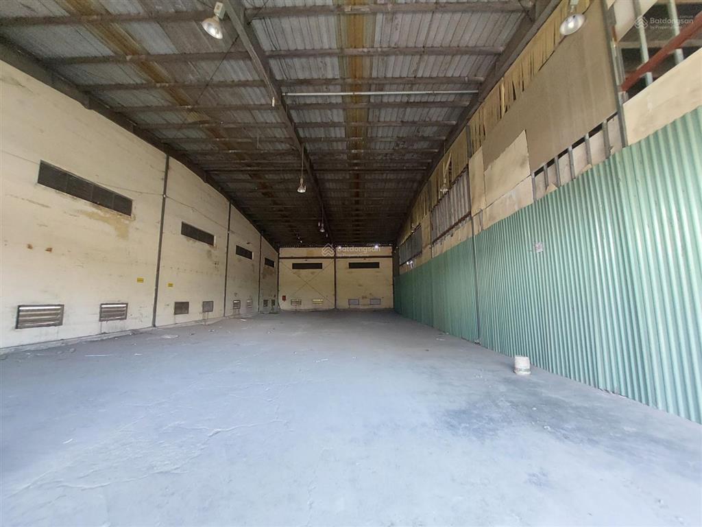 Cho thuê kho quận 7 500m2 trần cao 8m container vào tận kho gần cầu phú mỹ