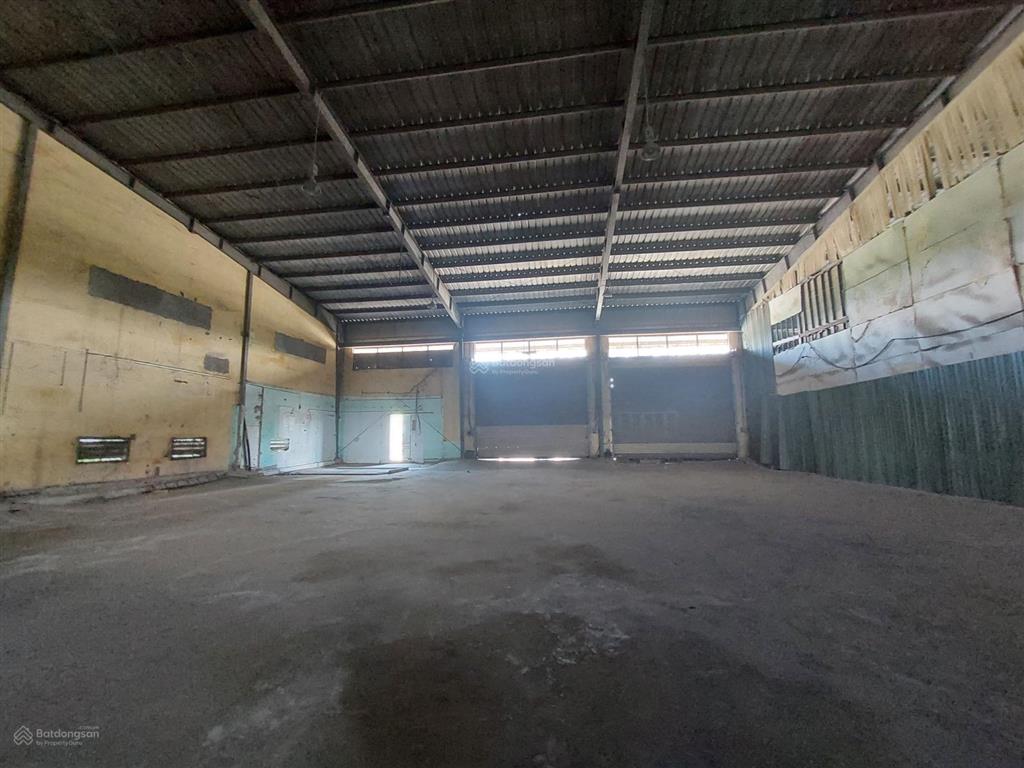 Cho thuê kho quận 7 500m2 trần cao 8m container vào tận kho gần cầu phú mỹ