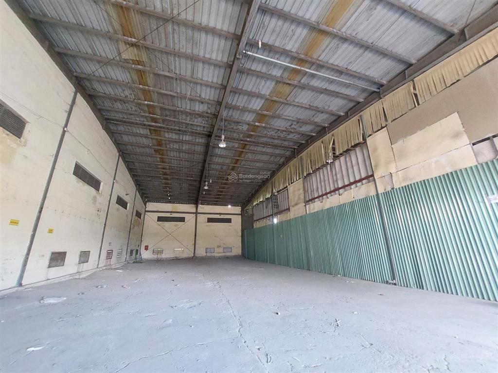 Cho thuê kho quận 7 500m2 trần cao 8m container vào tận kho gần cầu phú mỹ