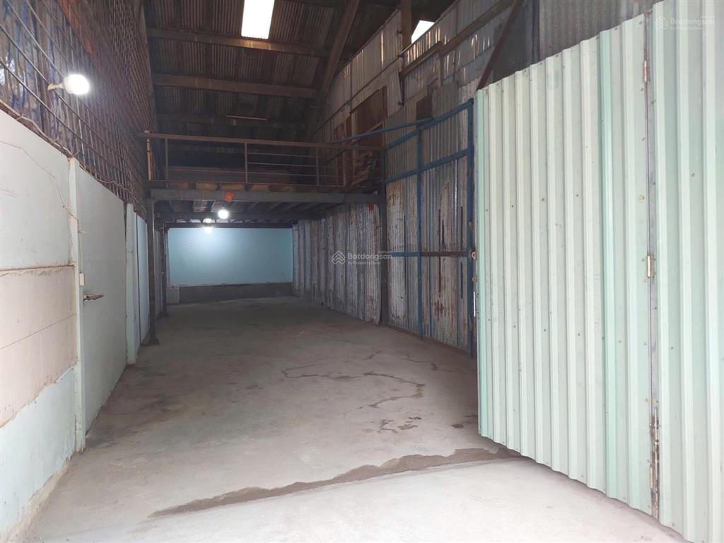 Kho cho thuê quận 4 gần quận 1 diện tích 150m² giá chỉ 15 triệu/tháng