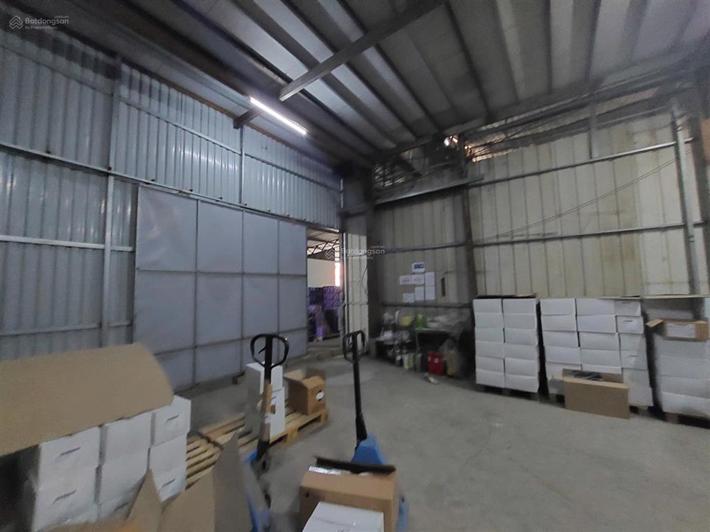 Cho thuê kho quận 7 200m² gần kcx tân thuận container vào kho ngày đêm