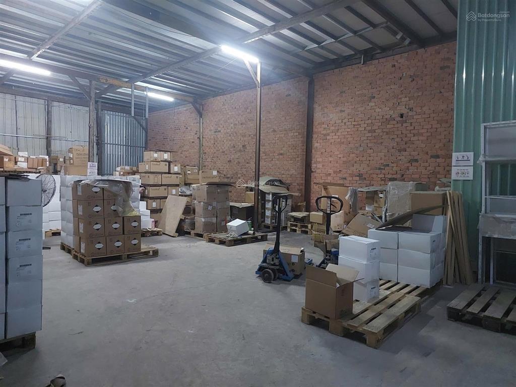 Cho thuê kho quận 7 200m² gần kcx tân thuận container vào kho ngày đêm
