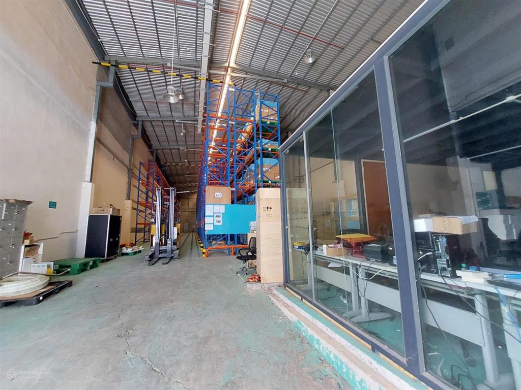 Cho thuê kho 600m² nguyễn văn linh, giáp bình chánh trần cao 9m làm kệ thoải mái
