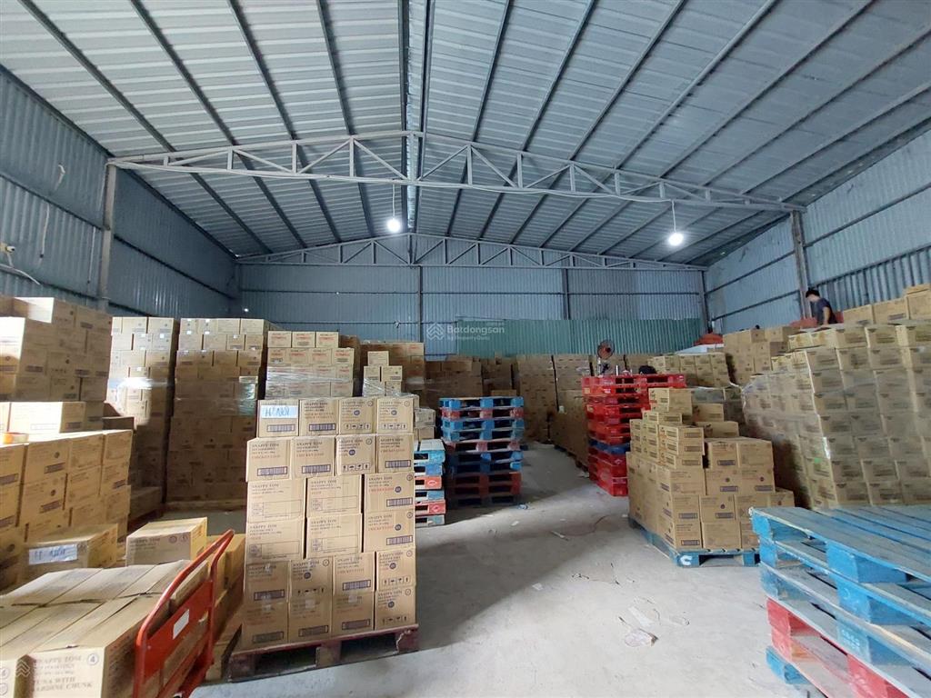 Cần tìm kho 400m tại quận 7 để chứa hàng, làm showroom hoặc kết hợp kinh doanh?