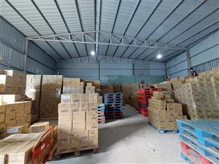 Cần tìm kho 400m tại quận 7 để chứa hàng, làm showroom hoặc kết hợp kinh doanh?