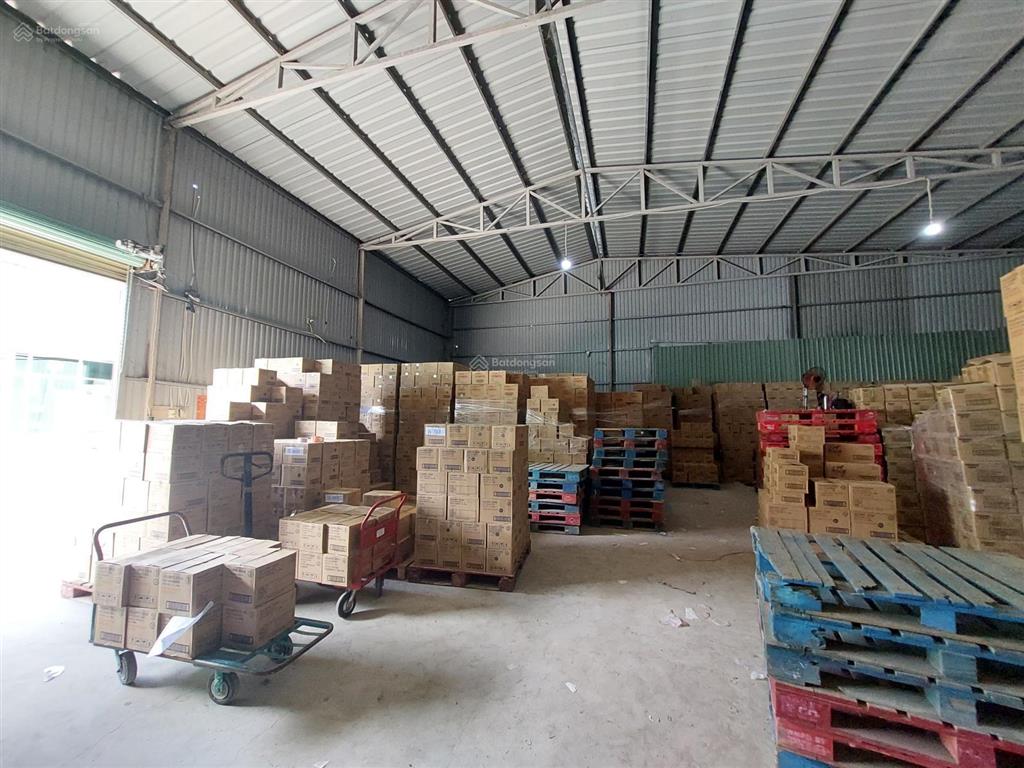 Cần tìm kho 400m tại quận 7 để chứa hàng, làm showroom hoặc kết hợp kinh doanh?