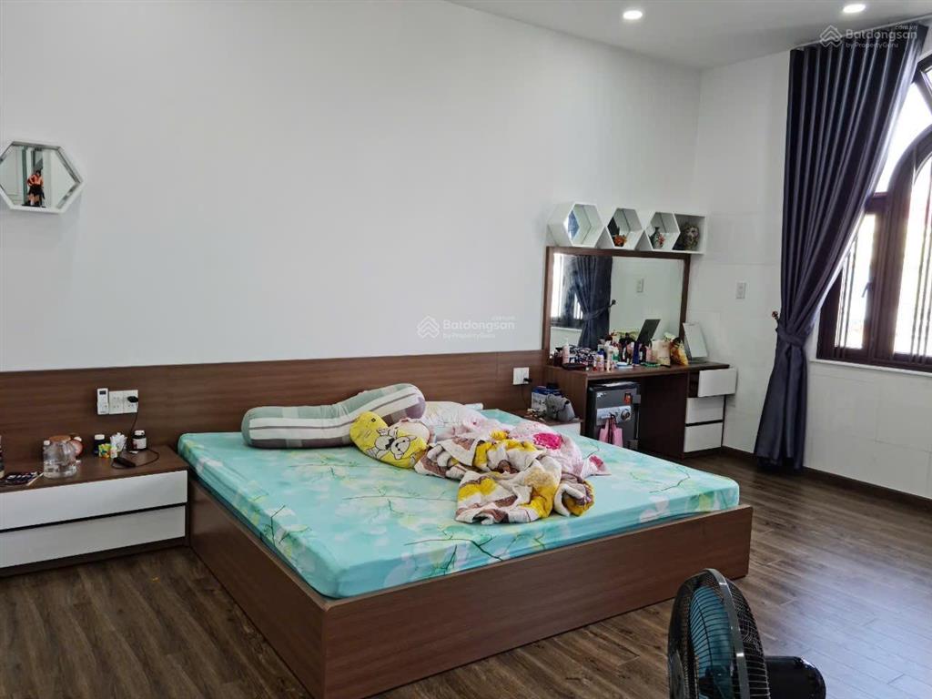 Cần bán biệt thự đường lê chân  nha trang siêu vip giá 28.5 tỷ.