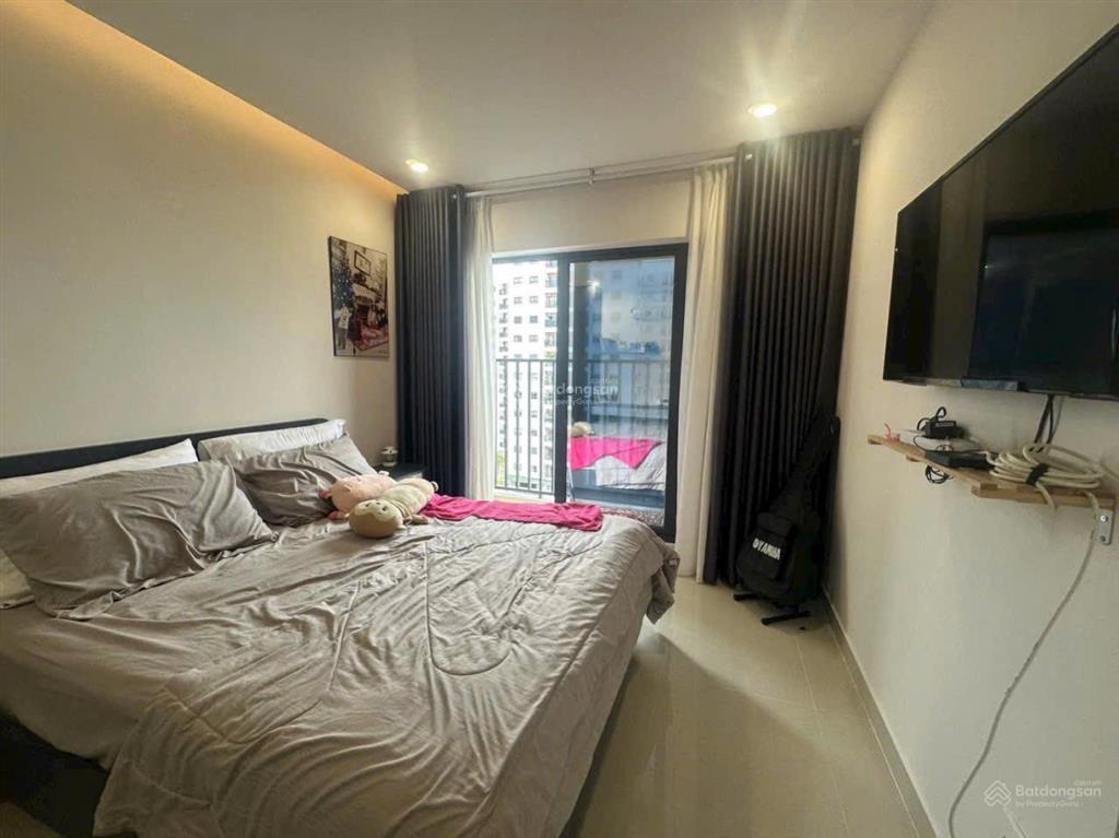 Bán căn hộ 2pn ct9 view hồ cực đẹp full nội thất đẹp