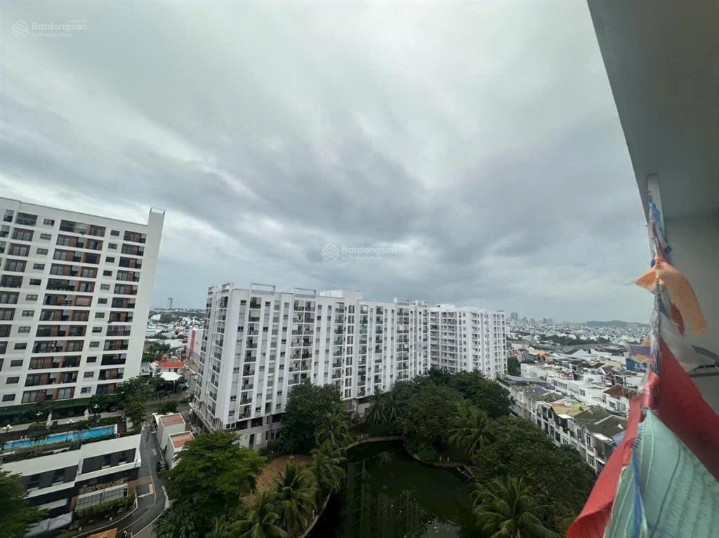 Bán căn hộ 2pn ct9 view hồ cực đẹp full nội thất đẹp