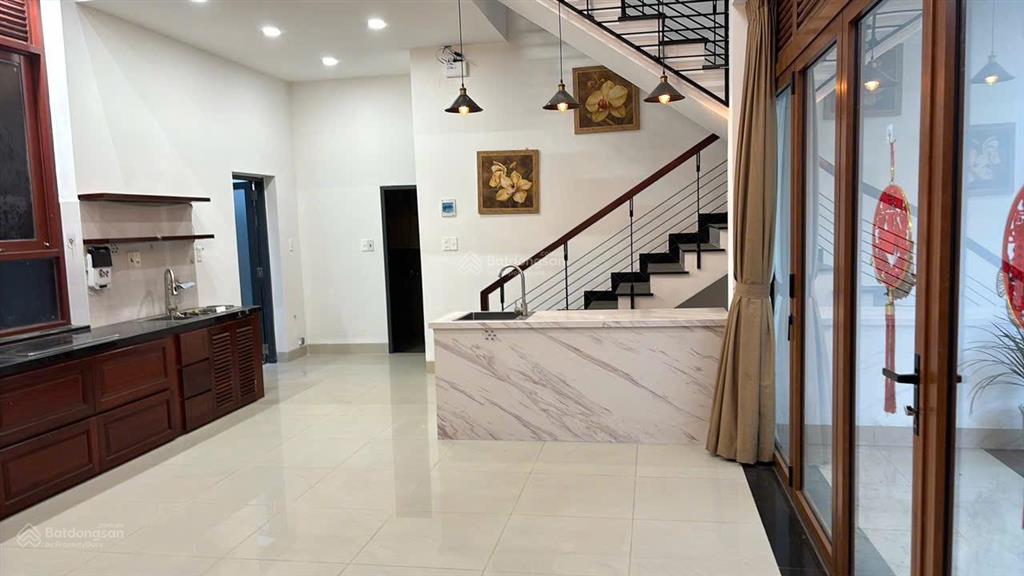 Quá rẻ cần bán nhà gần biển, gần đường tôn thất tùng, tp nha trang, giá chỉ 54tr/m