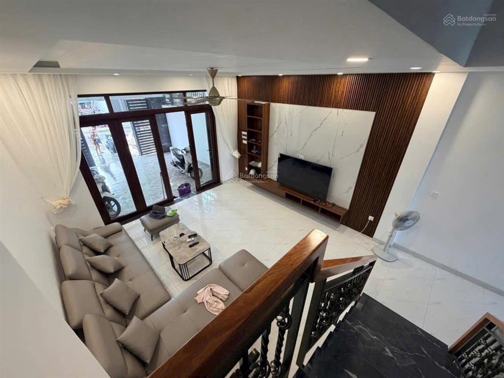 Nhà đẹp rẻ nhất khu đô thị chỉ 7tỷ 850 triệu
bán nhà kđt mỹ gia gói 3 thái xuân full nội thất