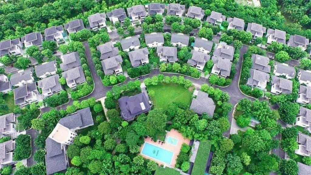 Bán biệt thự đơn lập góc mặt vườn hoa, diện tích 324m, hoàn thiện full nội thất