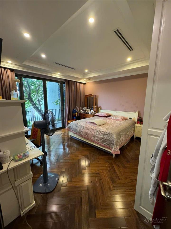 Bán biệt thự đơn lập góc mặt vườn hoa, diện tích 324m, hoàn thiện full nội thất