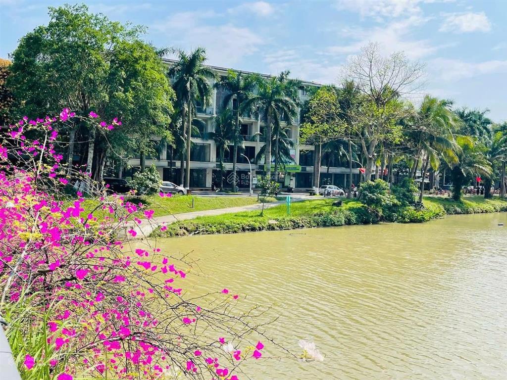 Bán nhà phố marina thủy nguyên 150m2 5 tầng  trực tiếp view mặt hồ thiên nga, công viên