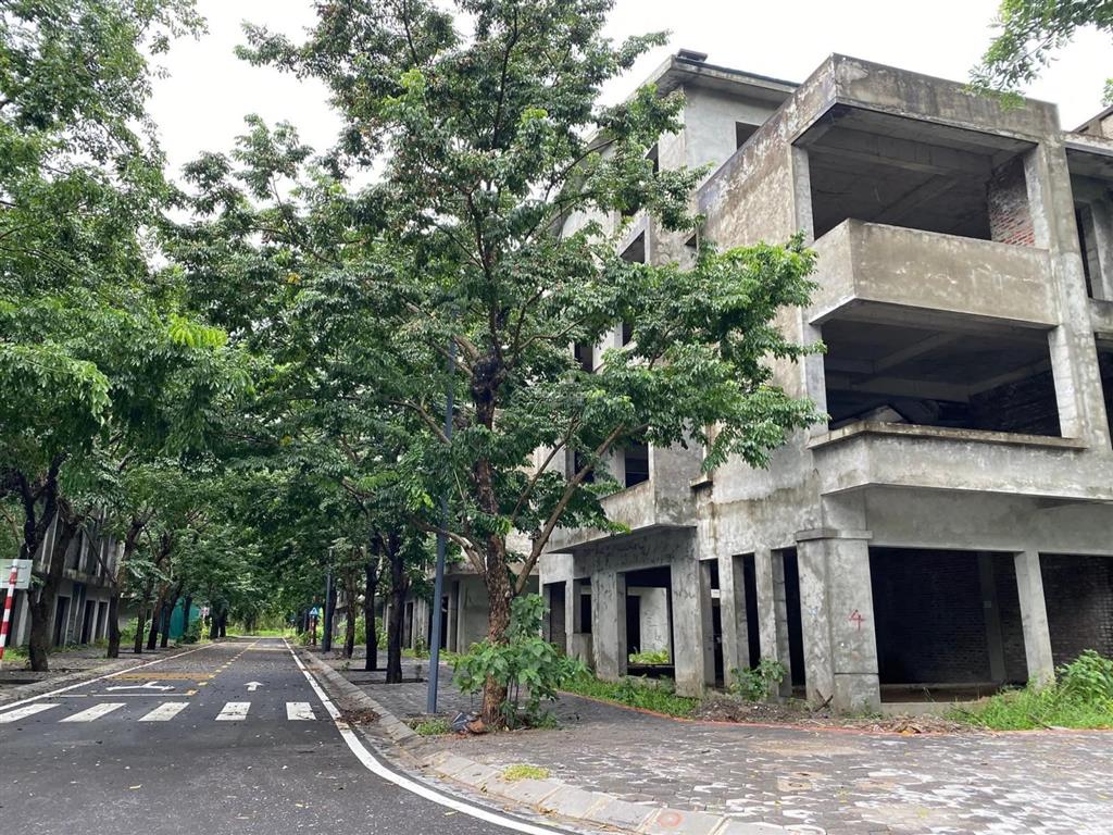 Bán nhà phố vạn tuế 100m2 sổ hồng giá rẻ 15,x tỷ