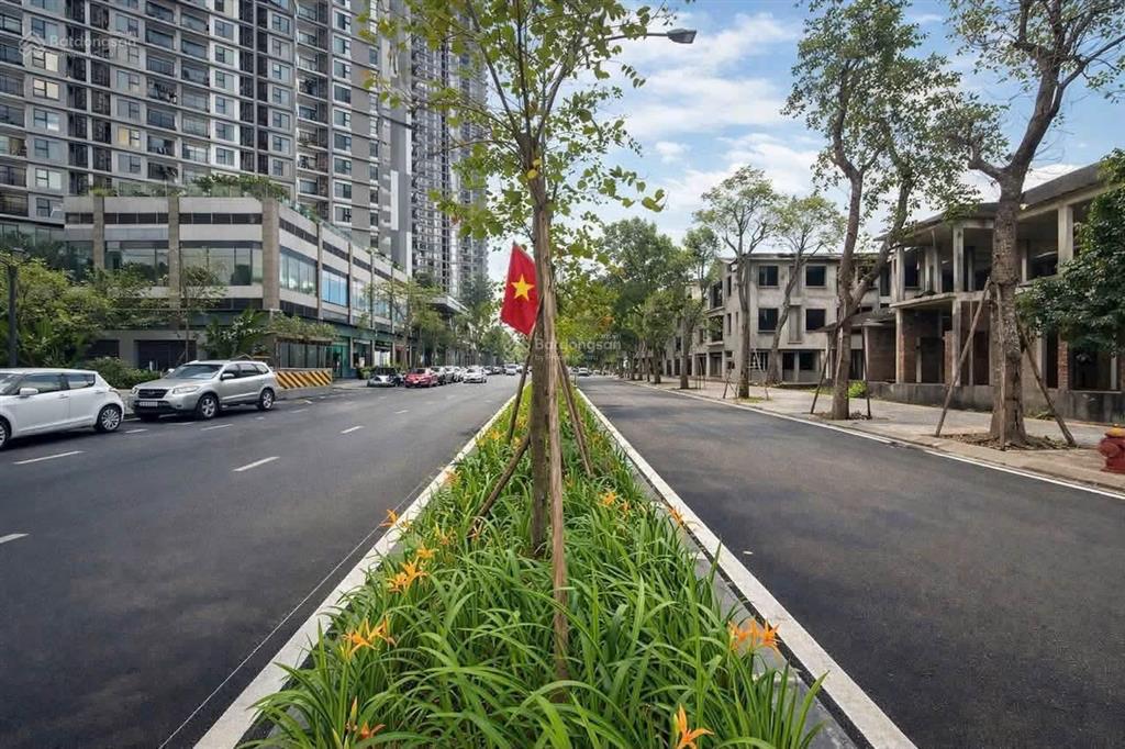 Bán liền kề vạn tuế giá rẻ 80m2  13,x tỷ